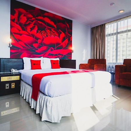 Hotel Reddoorz Plus Near Mall Ratu Indah 2 Macasar Exterior foto