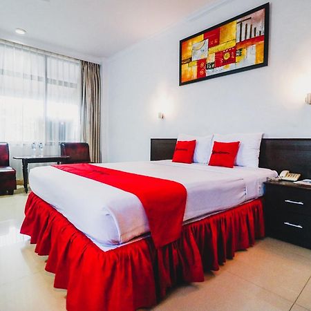 Hotel Reddoorz Plus Near Mall Ratu Indah 2 Macasar Exterior foto