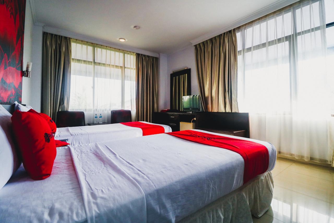 Hotel Reddoorz Plus Near Mall Ratu Indah 2 Macasar Exterior foto