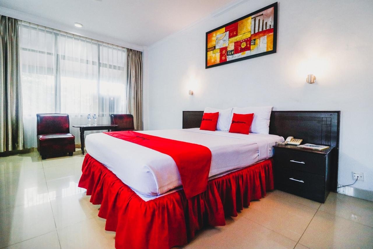 Hotel Reddoorz Plus Near Mall Ratu Indah 2 Macasar Exterior foto